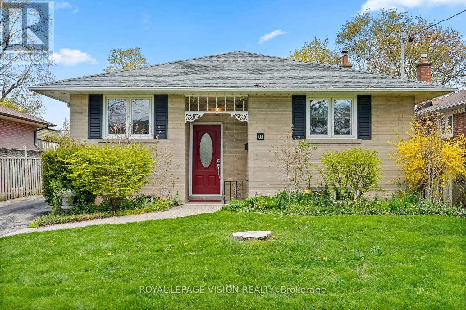 6 Macduff Crescent, Toronto, ON, M1M 1X5