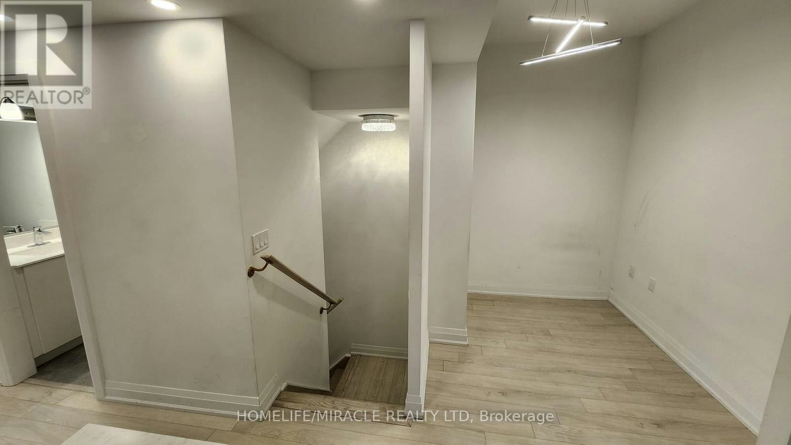 D102-5289 7 Highway, Vaughan, ON, L4L 0J1 - 12