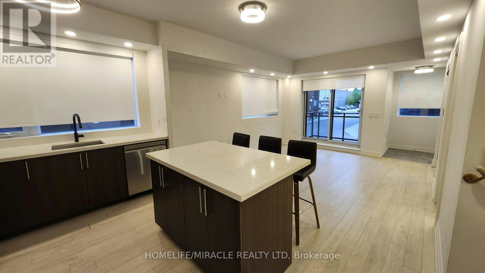 D102-5289 7 Highway, Vaughan, ON, L4L 0J1 - 7