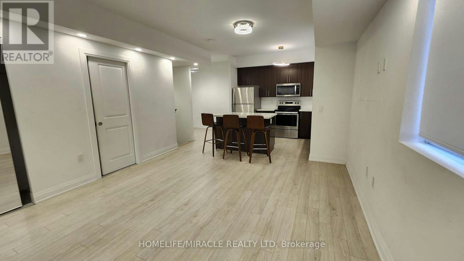 D102-5289 7 Highway, Vaughan, ON, L4L 0J1 - 5
