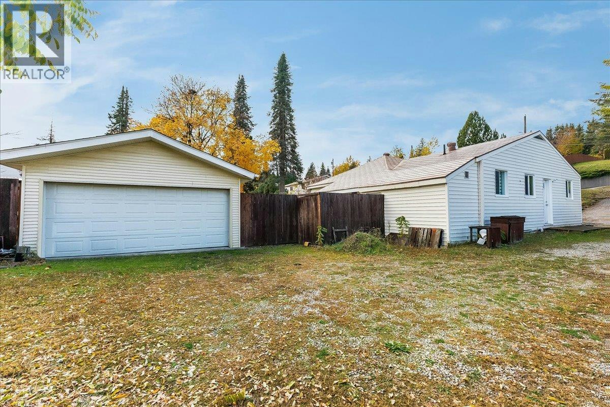 3113 5th Avenue, Castlegar, BC, V1N 2V4