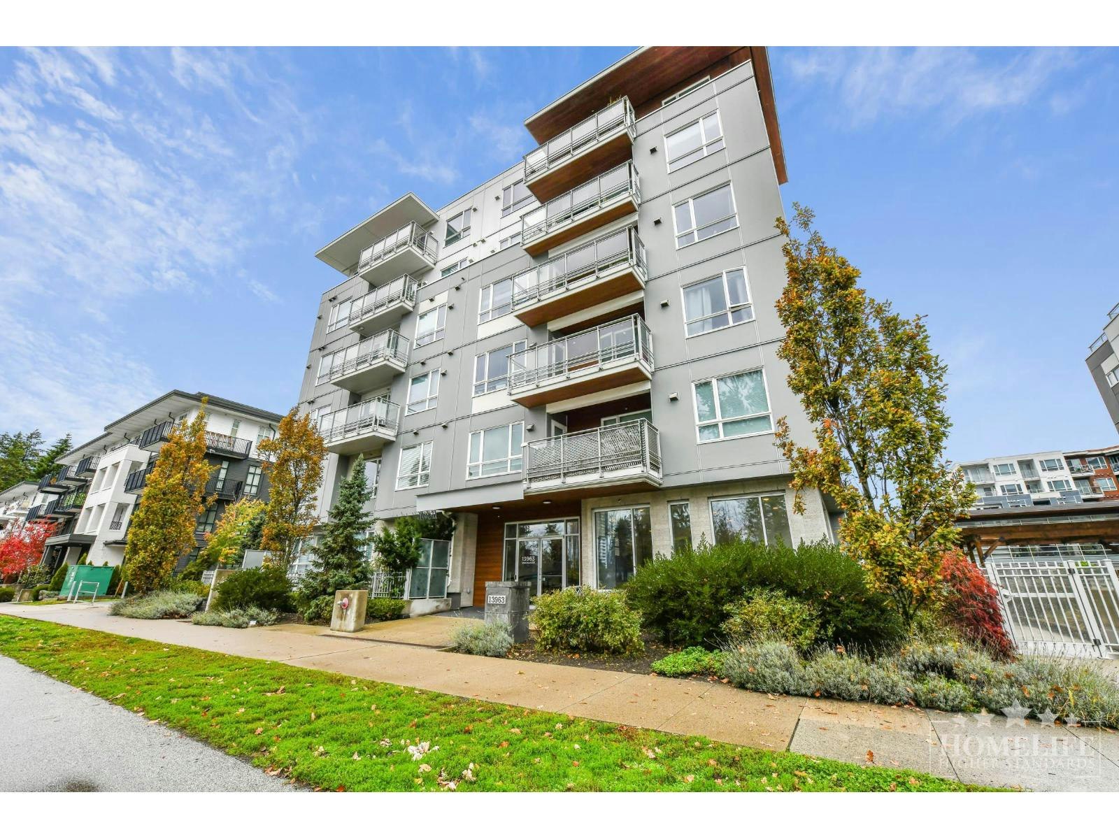 205-13963 105 Boulevard, Surrey, BC, V3T 0M9