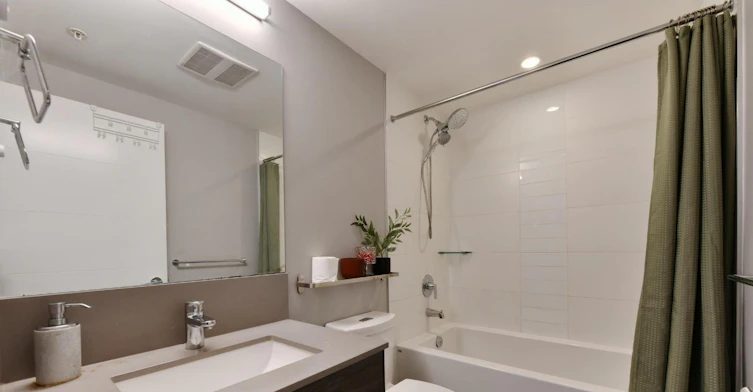 205-13963 105 Boulevard, Surrey, BC, V3T 0M9 - 4