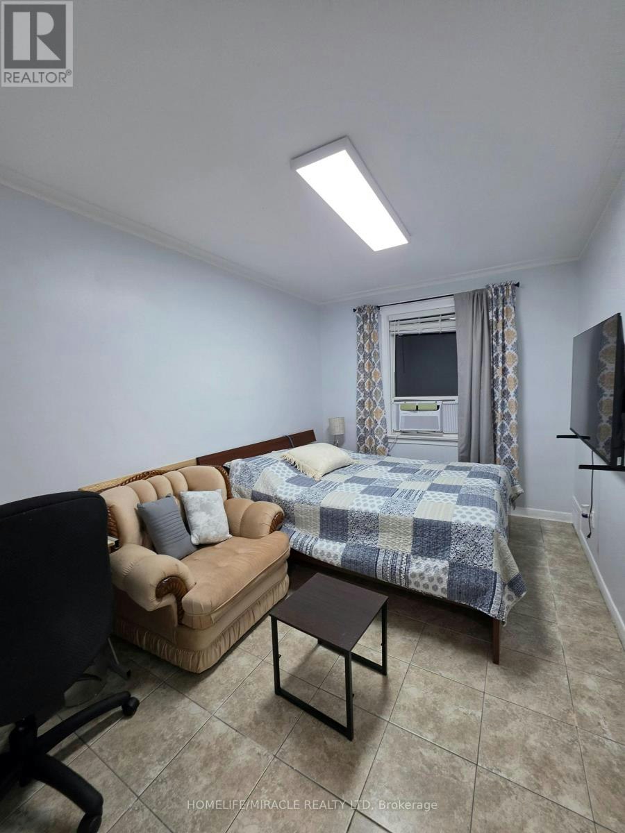 2-230 Bicknell Avenue, Toronto, ON, M6M 4G9 - 14