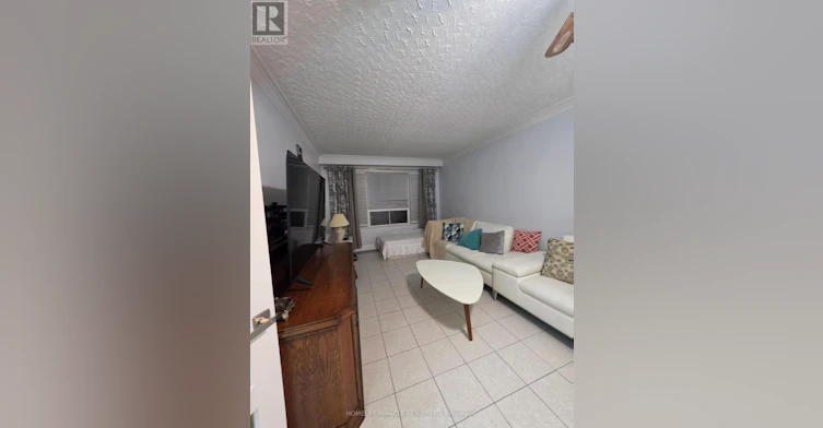 2-230 Bicknell Avenue, Toronto, ON, M6M 4G9 - 4