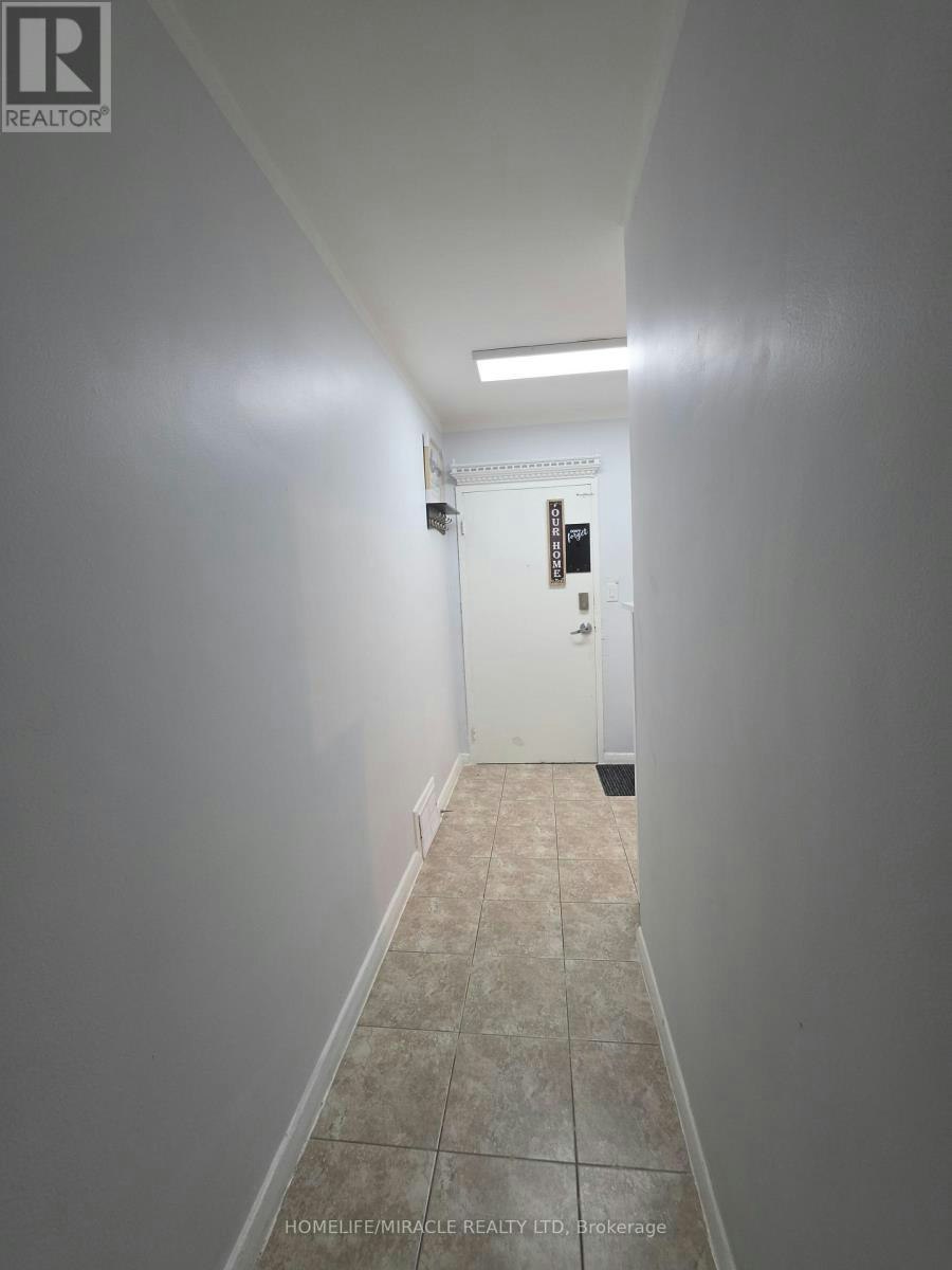 2-230 Bicknell Avenue, Toronto, ON, M6M 4G9 - 17