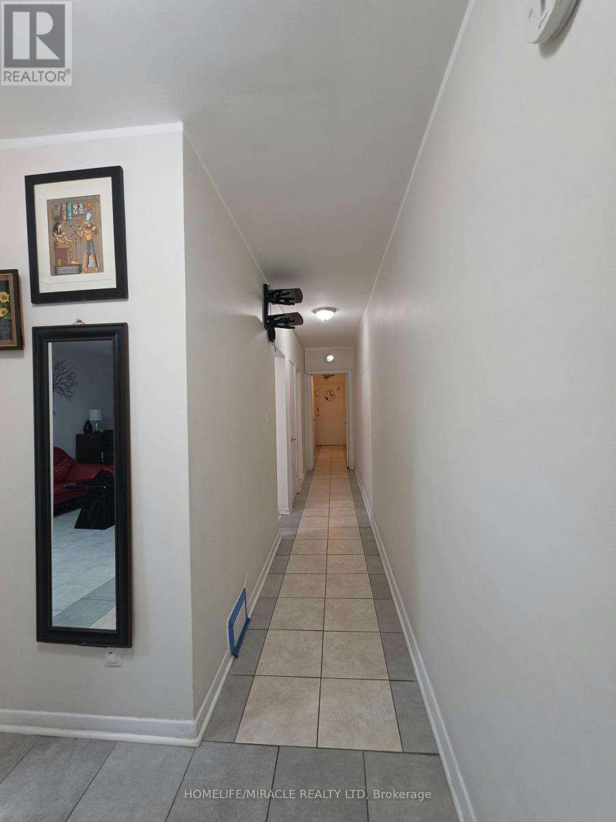 3-230 Bicknell Avenue, Toronto, ON, M6M 4G9 - 4