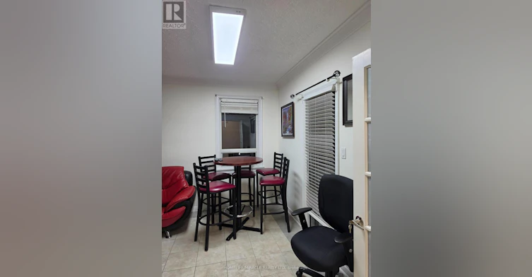 3-230 Bicknell Avenue, Toronto, ON, M6M 4G9 - 18