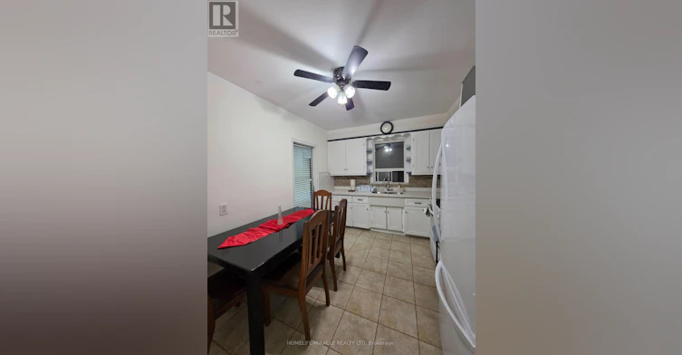 3-230 Bicknell Avenue, Toronto, ON, M6M 4G9 - 8