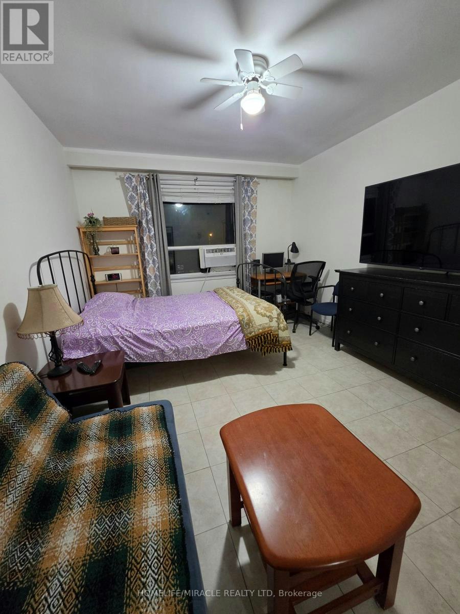 3-230 Bicknell Avenue, Toronto, ON, M6M 4G9 - 13