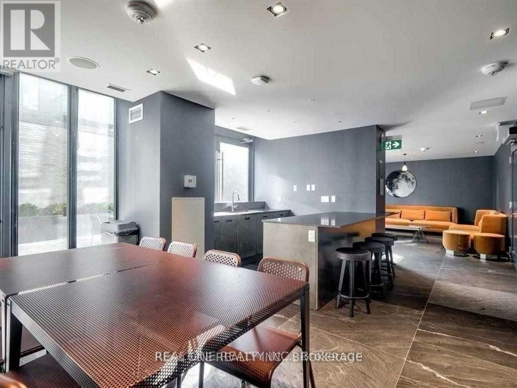 2710-28 Wellesley Street E, Toronto, ON, M4Y 0C4 - 12