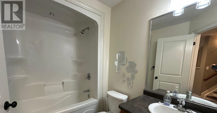 17 Willcher Drive, St. Catharines, ON, L2M 6R2 - 14