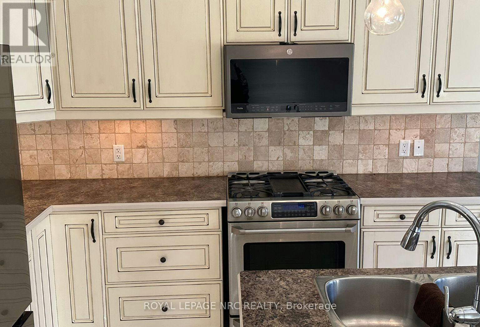 17 Willcher Drive, St. Catharines, ON, L2M 6R2 - 7