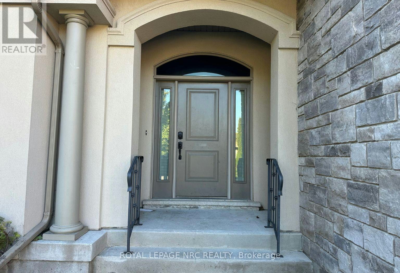 17 Willcher Drive, St. Catharines, ON, L2M 6R2 - 2