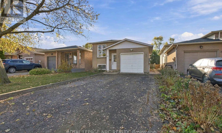 36 Lampman Crescent