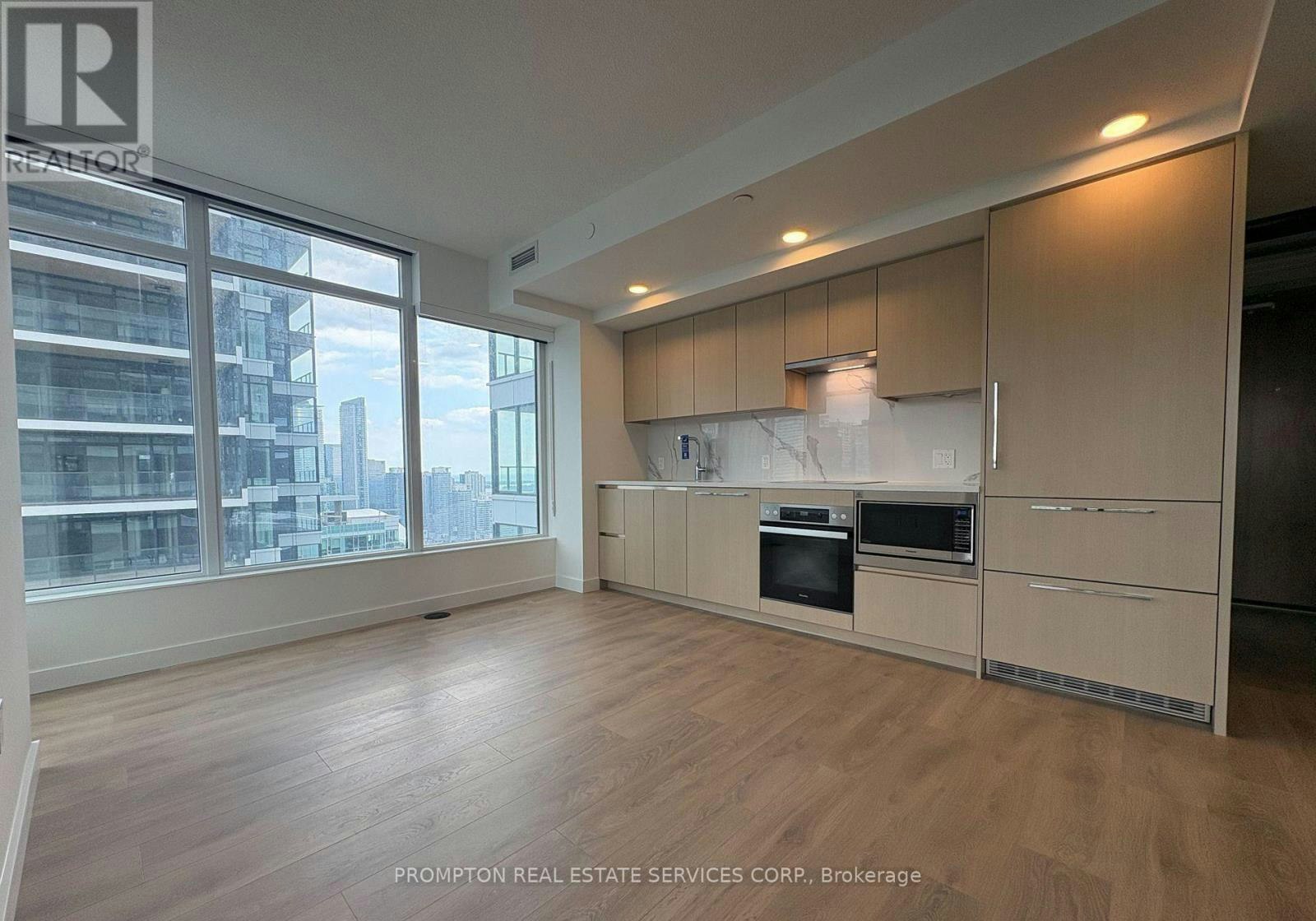 3905-3 Concord Cityplace Way, Toronto, ON, M5V 0X4 - 3