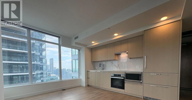 3905-3 Concord Cityplace Way, Toronto, ON, M5V 0X4 - 3