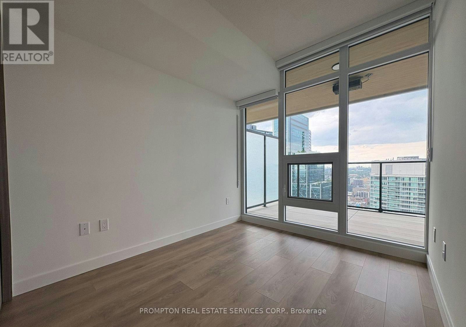 3905-3 Concord Cityplace Way, Toronto, ON, M5V 0X4 - 5