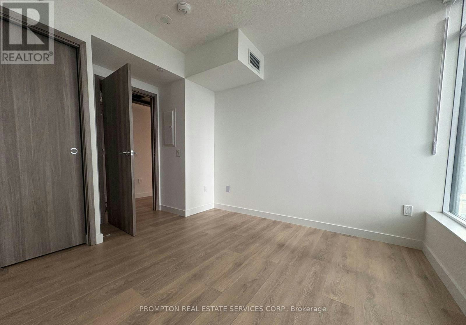 3905-3 Concord Cityplace Way, Toronto, ON, M5V 0X4 - 4