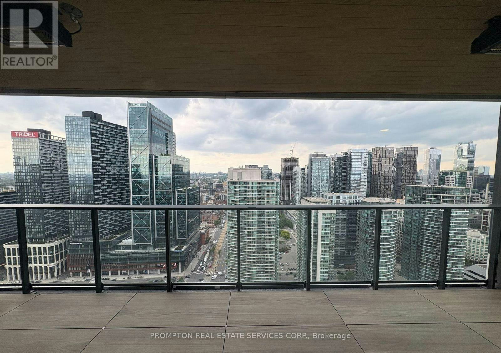 3905-3 Concord Cityplace Way, Toronto, ON, M5V 0X4 - 7
