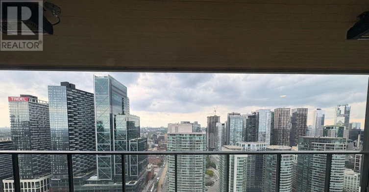 3905-3 Concord Cityplace Way, Toronto, ON, M5V 0X4 - 7