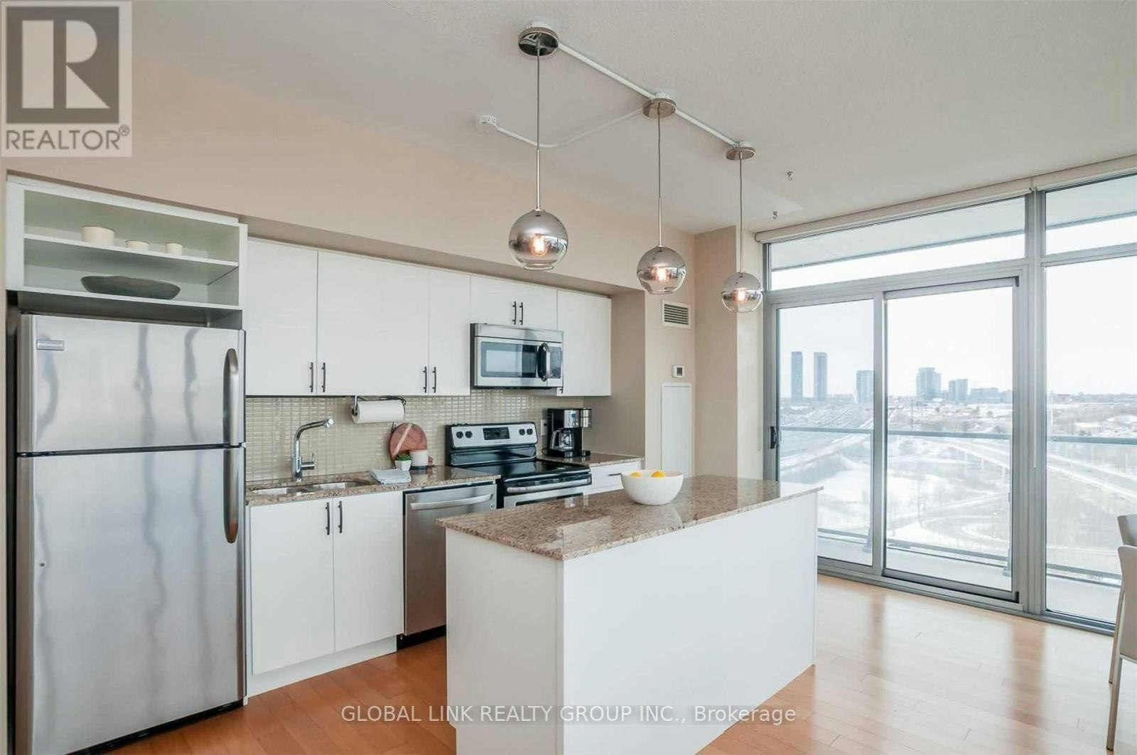 1110-105 The Queensway Avenue, Toronto, ON, M6S 5B5 - 5
