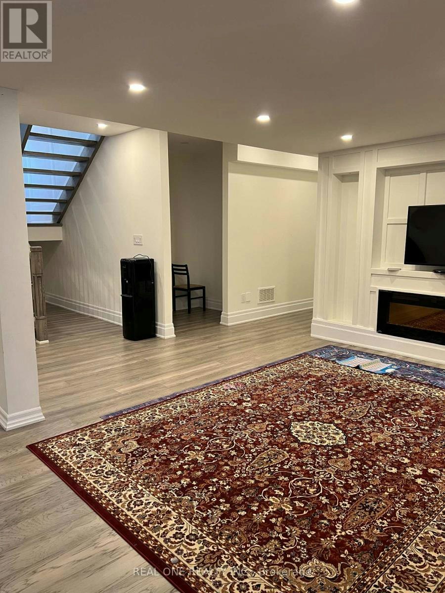 LOWER-350 Weighton Drive, Oakville, ON, L6K 2R4 - 9