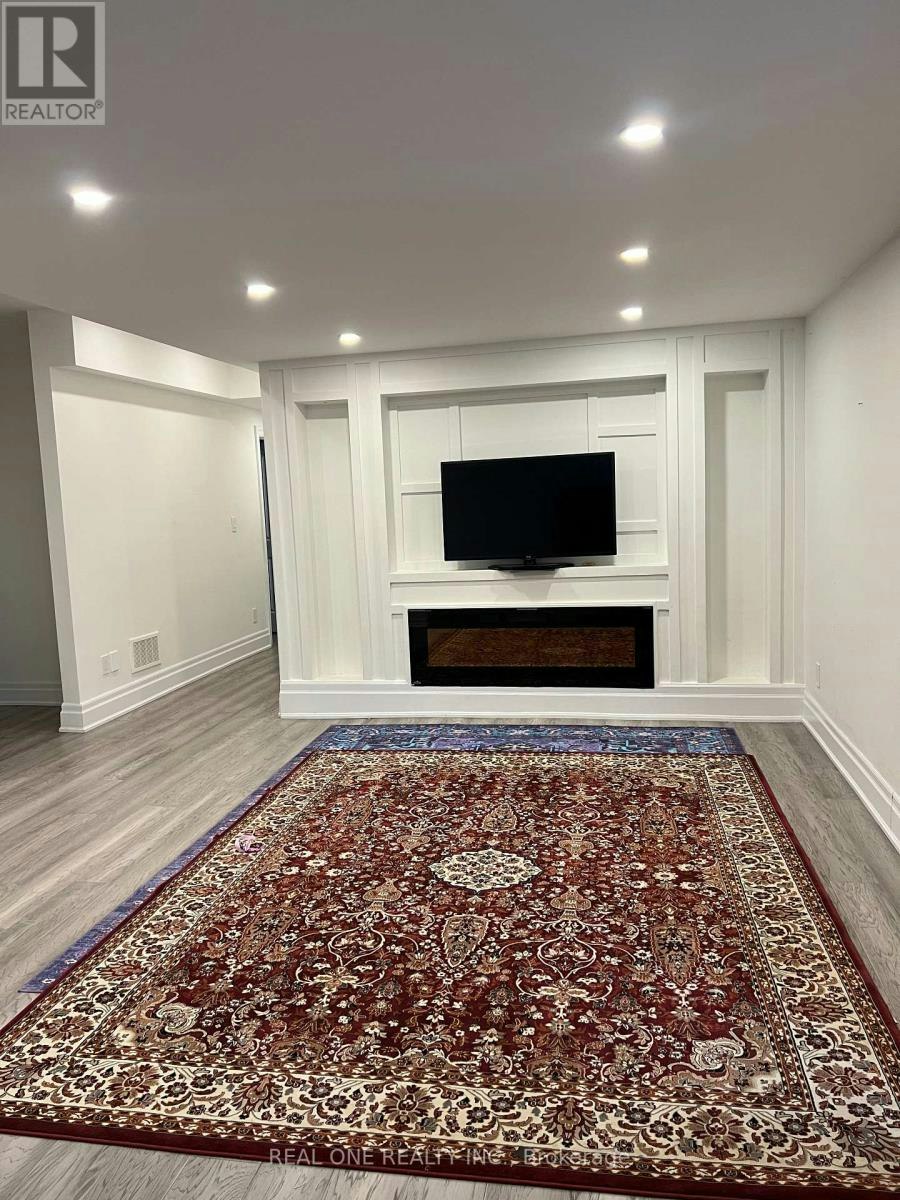 LOWER-350 Weighton Drive, Oakville, ON, L6K 2R4 - 2