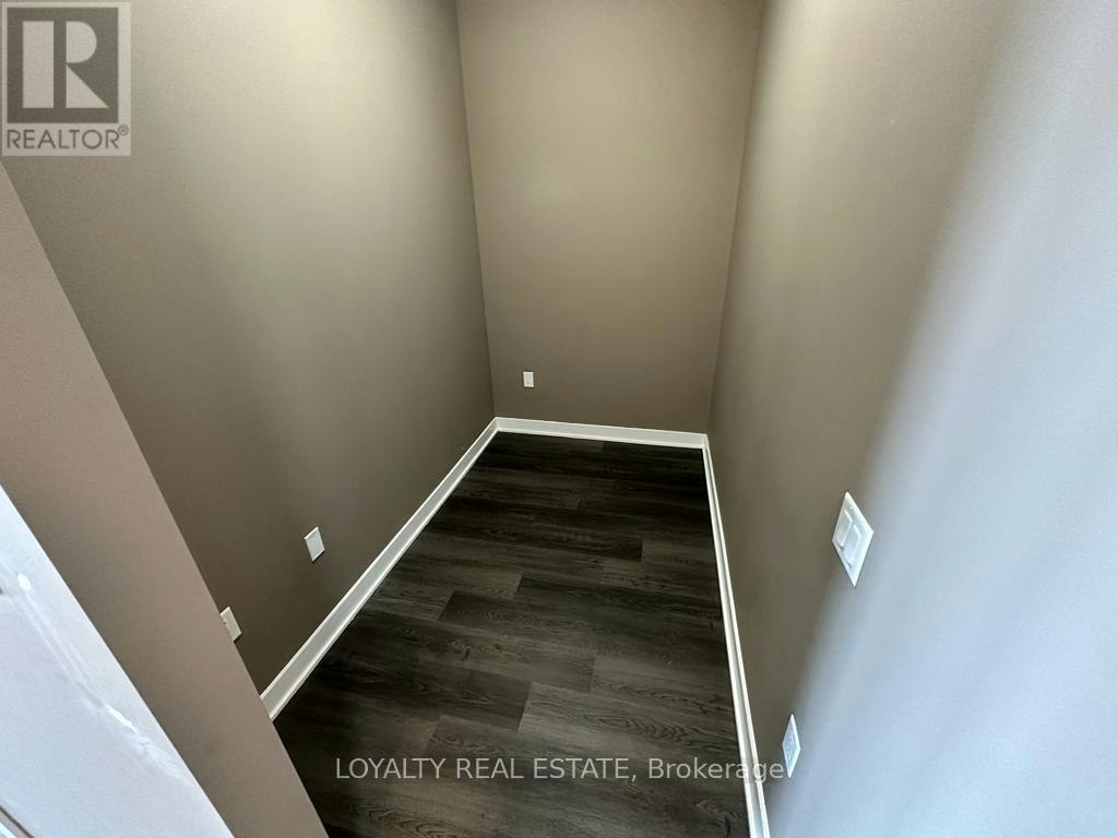1812-3900 Confederation Parkway, Mississauga, ON, L5B 0M3 - 12