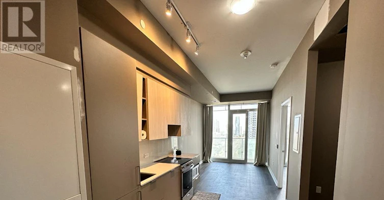 1812-3900 Confederation Parkway, Mississauga, ON, L5B 0M3 - 3