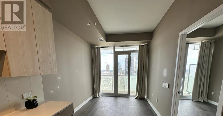 1812-3900 Confederation Parkway, Mississauga, ON, L5B 0M3 - 2