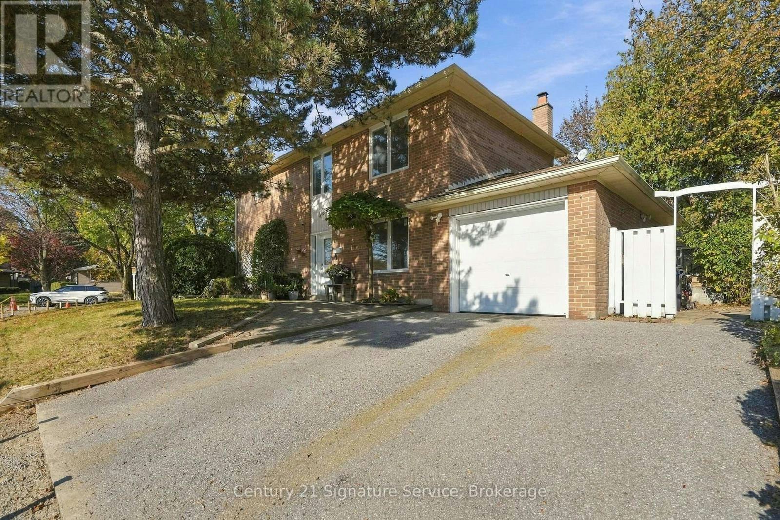 15 Ivy Green Crescent, Toronto, ON, M1G 2Z2