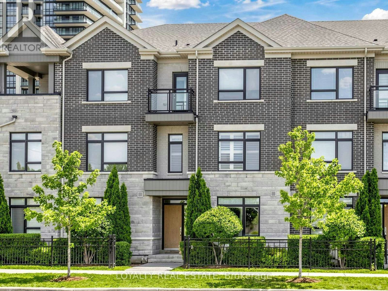 52 South Park Road, Markham, ON, L3T 0G6