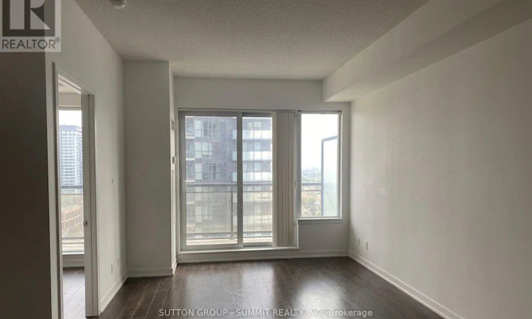 2809-385 Prince Of Wales Drive