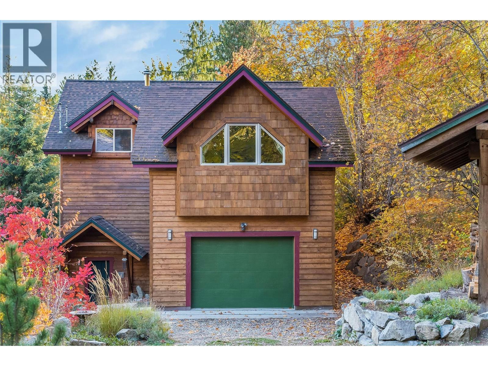 1305 Dunn Crescent, Rossland, BC, V0G 1Y0