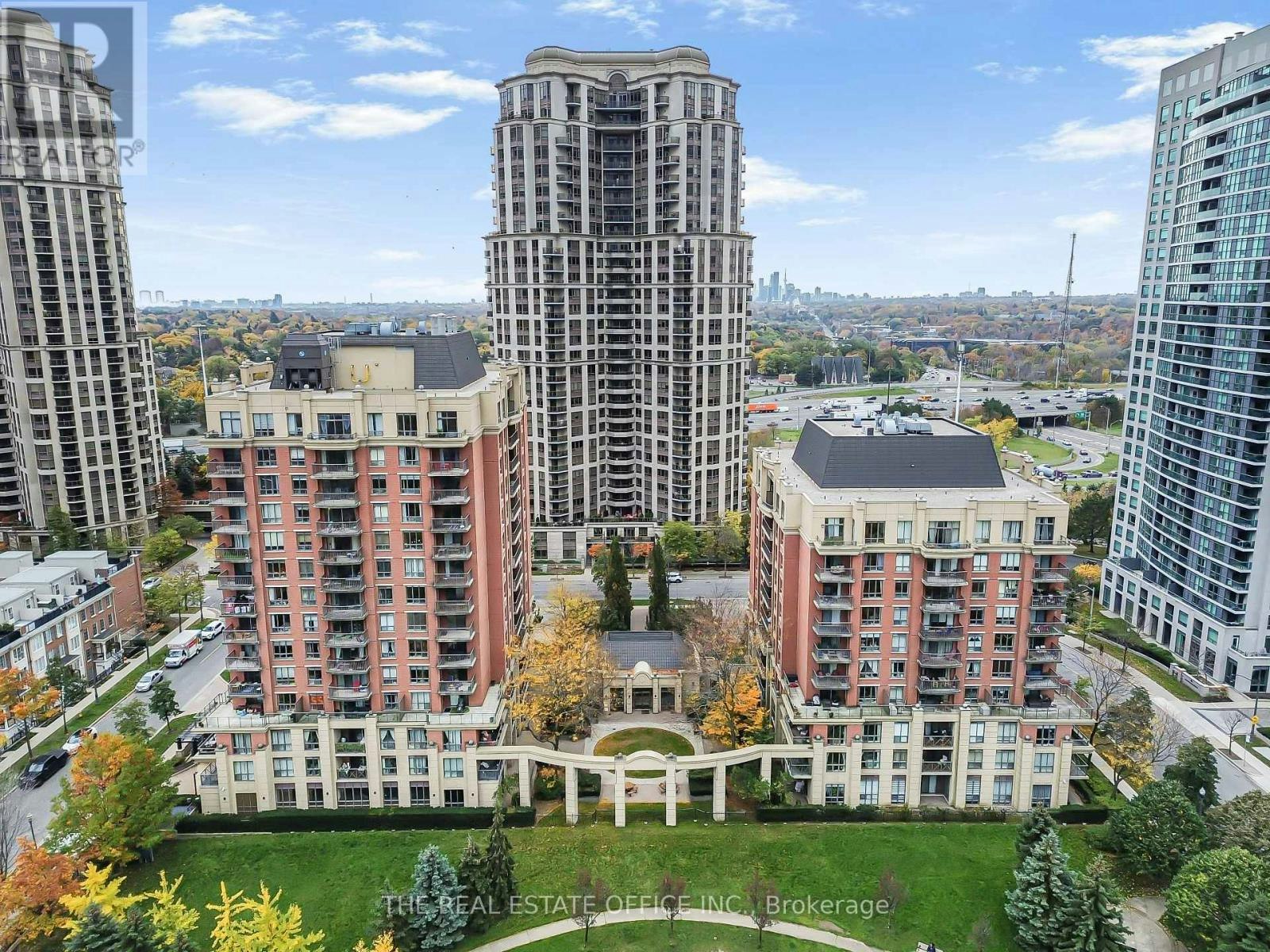 55 Harrison Garden Boulevard, Toronto, ON, M2N 7G3