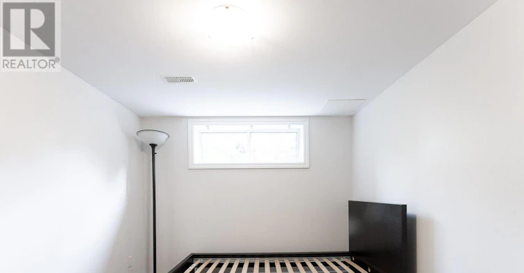 LOWER-32 Twenty Fourth Street, Toronto, ON, M8V 3N6 - 9