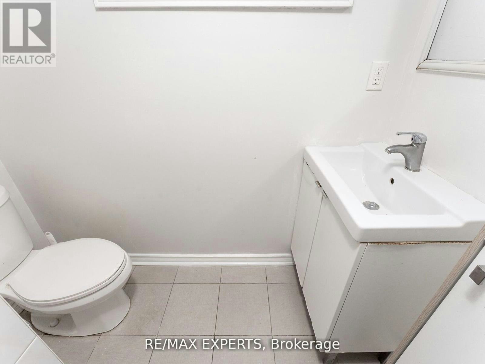 LOWER-32 Twenty Fourth Street, Toronto, ON, M8V 3N6 - 17