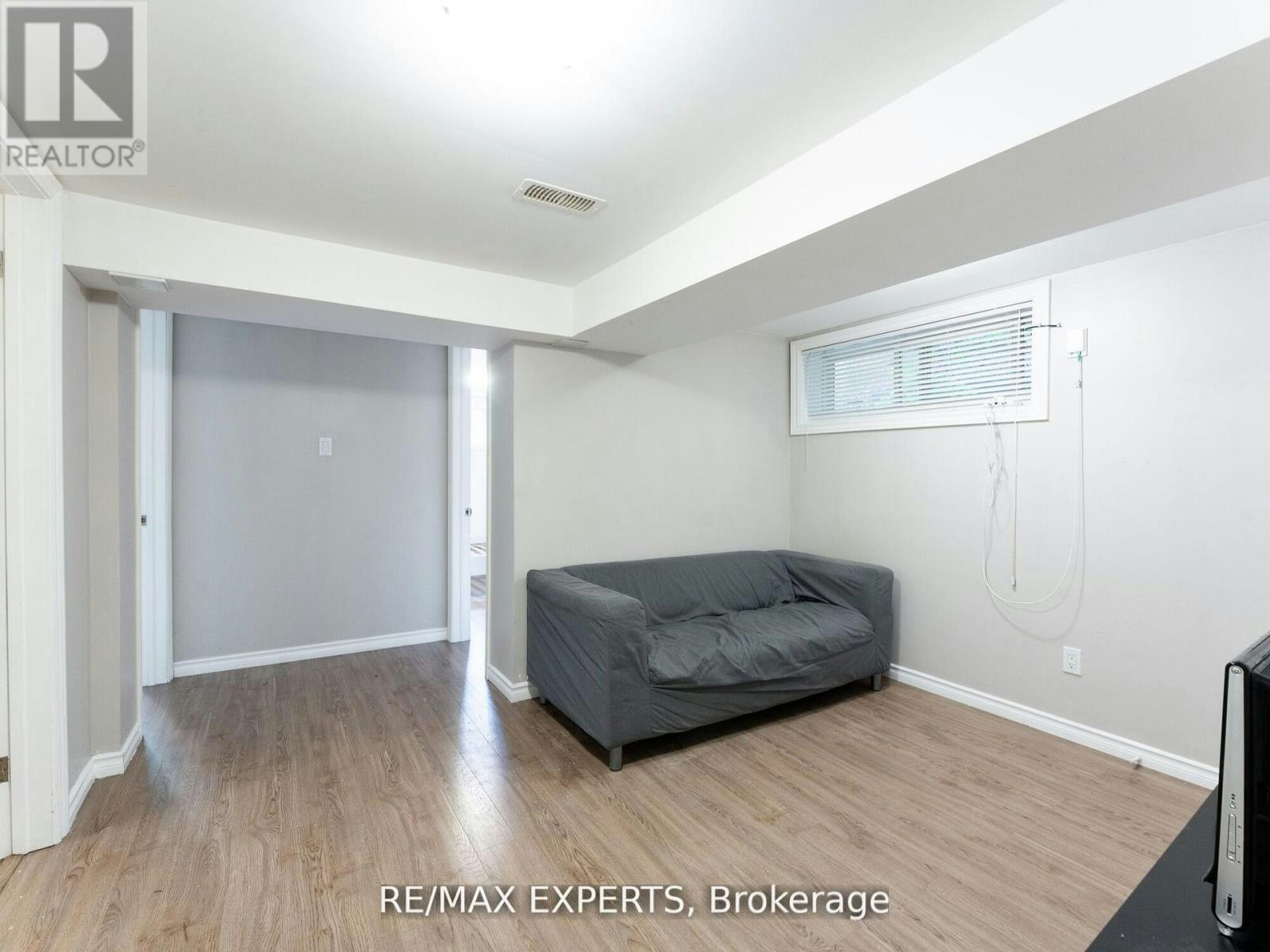 LOWER-32 Twenty Fourth Street, Toronto, ON, M8V 3N6 - 5