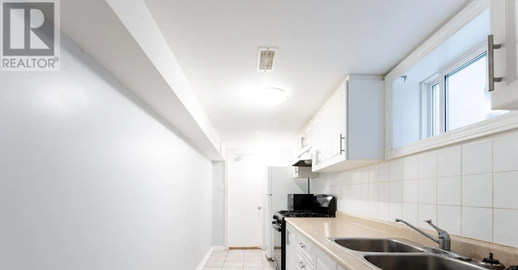 LOWER-32 Twenty Fourth Street, Toronto, ON, M8V 3N6 - 6