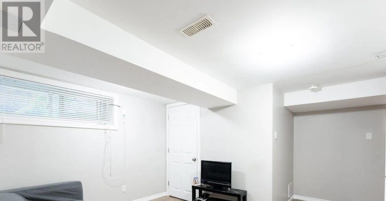LOWER-32 Twenty Fourth Street, Toronto, ON, M8V 3N6 - 3
