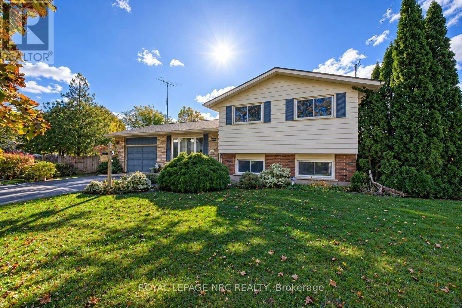 13 Royal Manor Drive, St. Catharines, ON, L2M 4L2