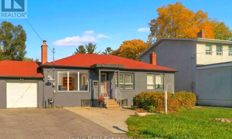 95 Reidmount Avenue