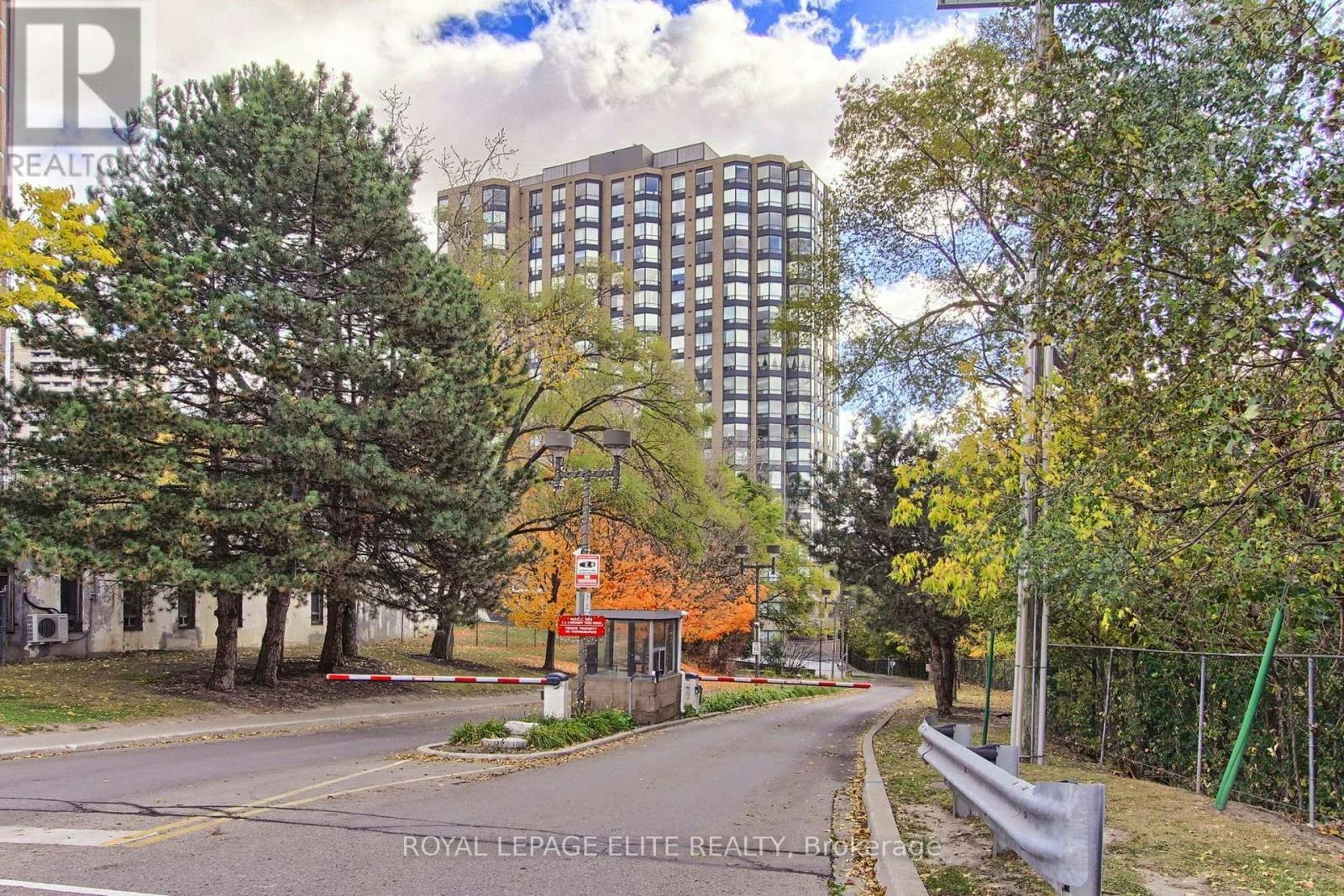 1610-3 Hickory Tree Road, Toronto, ON, M9N 3W5