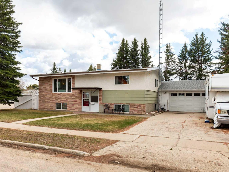 332 1 Avenue NE, Milk River, AB, T0K 1M0