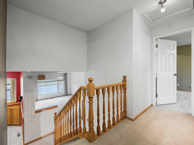 35 Mchugh Road NE, Calgary, AB, T2E 7V2 - 9