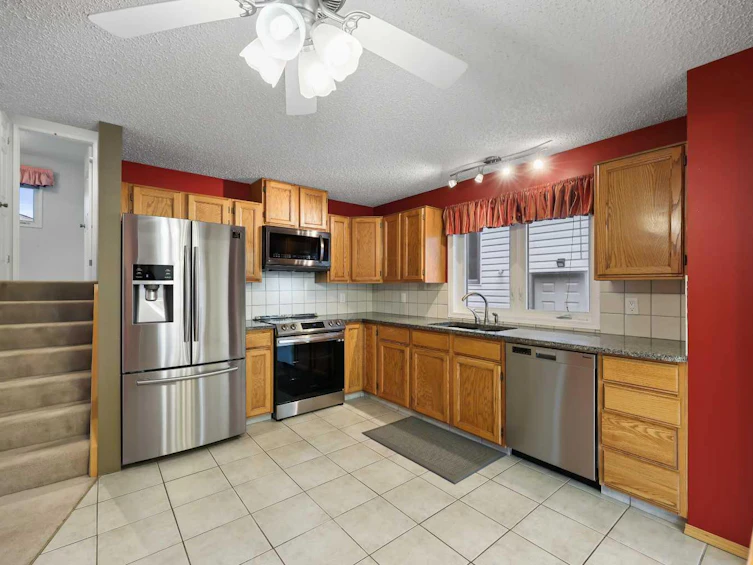 35 Mchugh Road NE, Calgary, AB, T2E 7V2 - 12