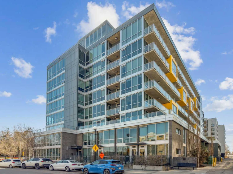 116-235 9a Street NW, Calgary, AB, T2N 4H7