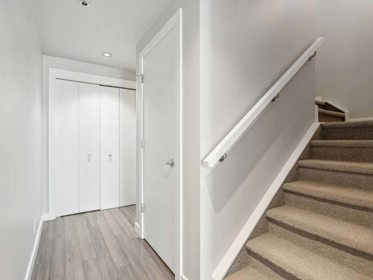 116-235 9a Street NW, Calgary, AB, T2N 4H7 - 12