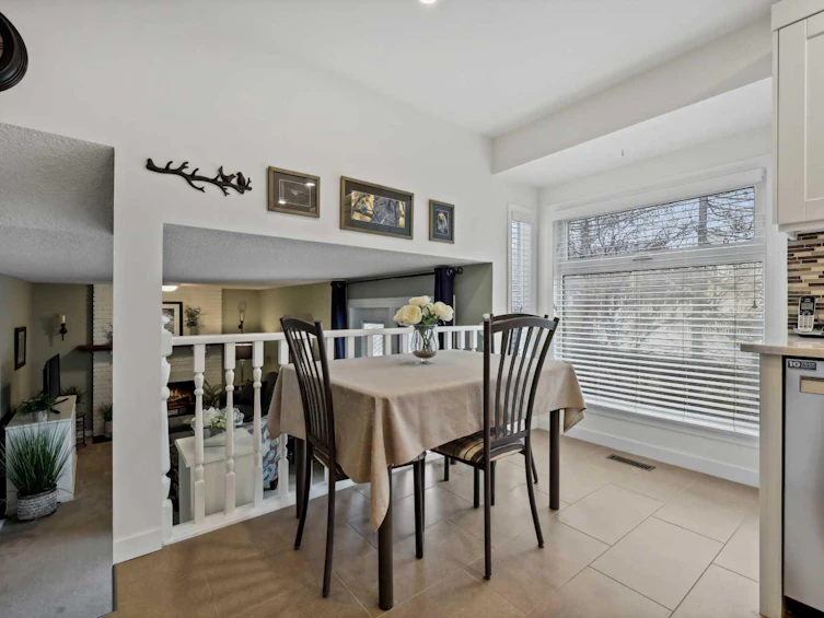 75 Hawkfield Crescent NW, Calgary, AB, T3G 1Z4 - 15
